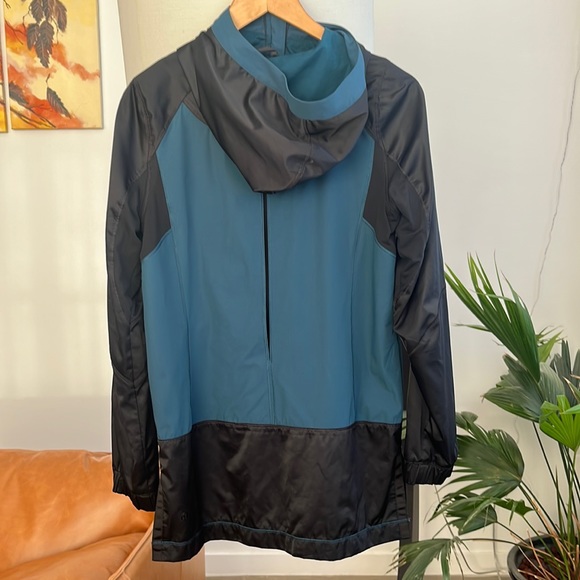 Lululemon Right Round Jacket - Picture 4 of 6